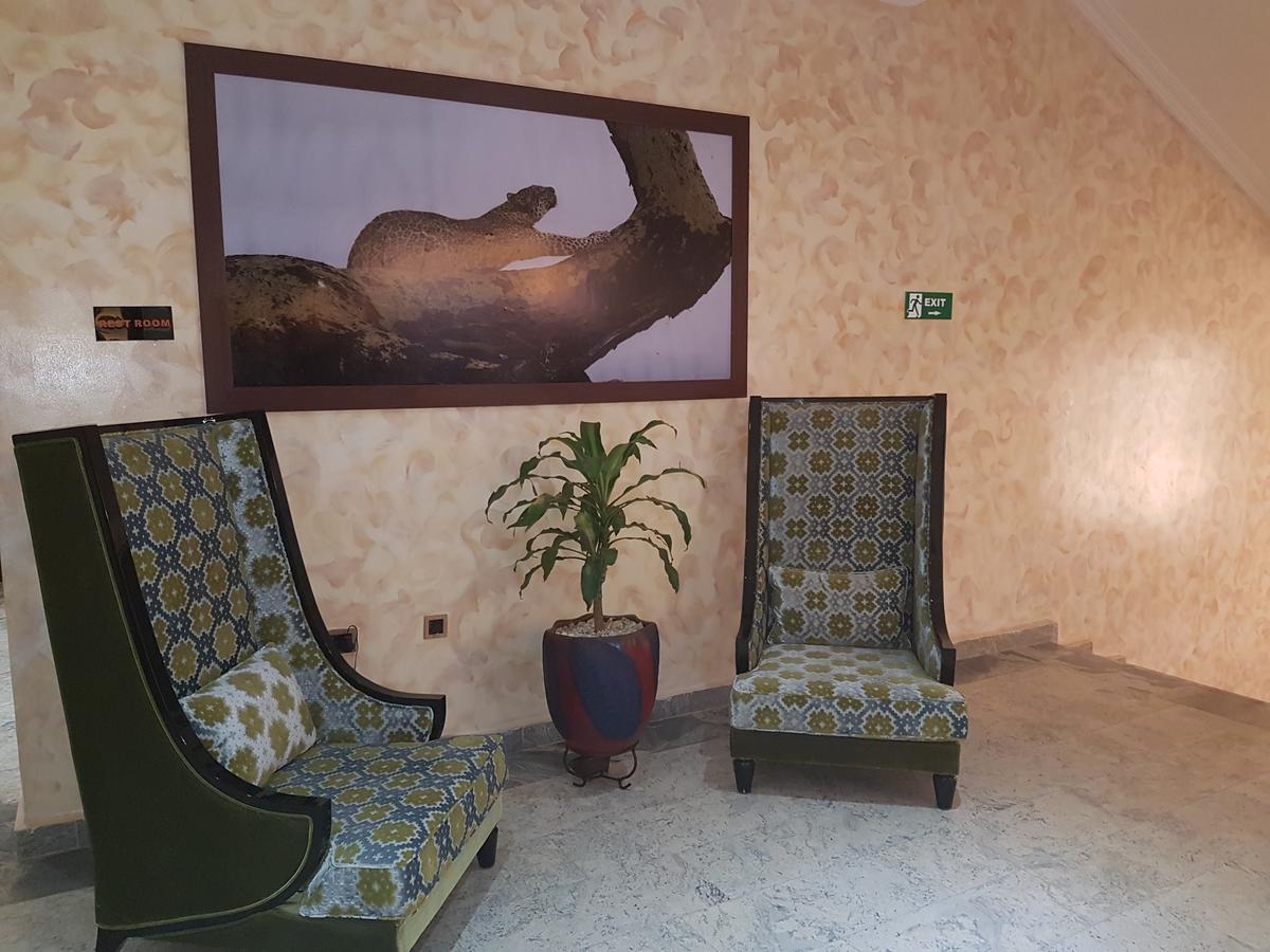 אבוג'ה Grand Pela Hotel & Suites מראה חיצוני תמונה