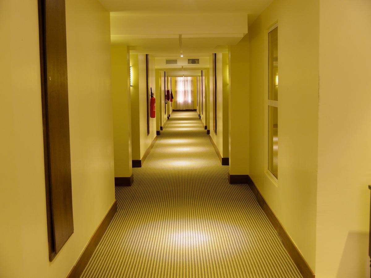אבוג'ה Grand Pela Hotel & Suites מראה חיצוני תמונה