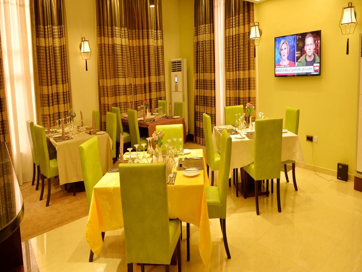 אבוג'ה Grand Pela Hotel & Suites מראה חיצוני תמונה